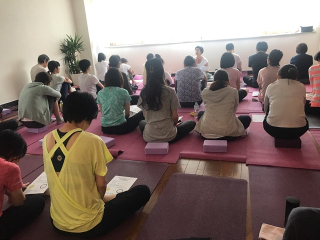 めぐりヨガで瞑想WSを無事終えました。